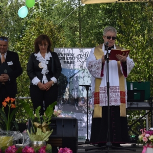 ks. kanonik Marian Kaptur odmawia modlitwę dziękczynną